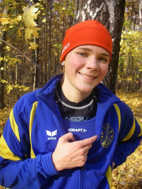 Anna hat aus Versehen die falsche Vereinskleidung angezogen...